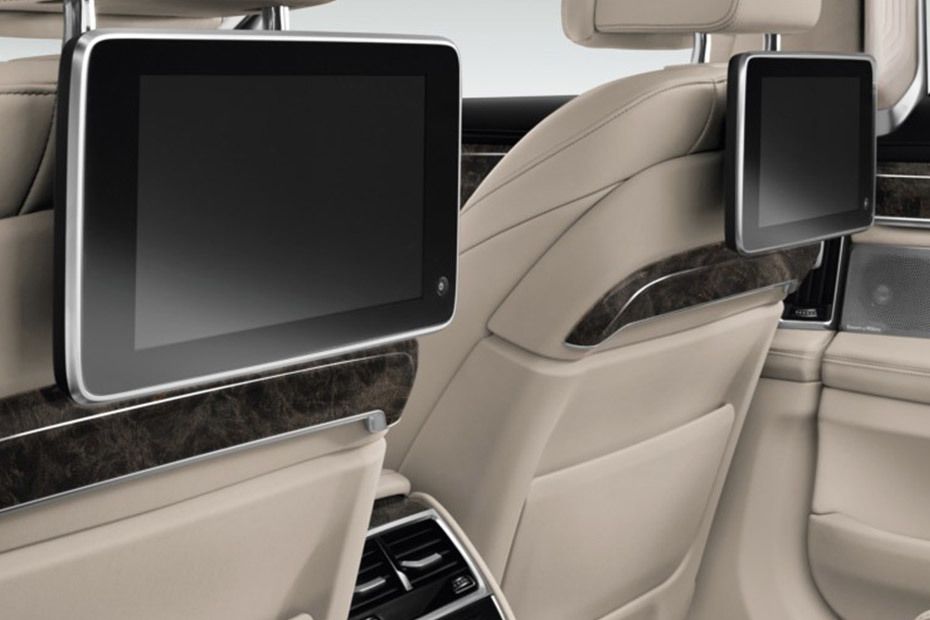 Rear Seat Entertainment of BMW 7 Series Sedan