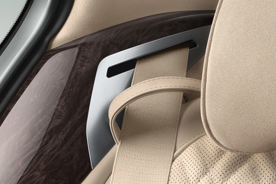 7 Series Sedan Seat Belt