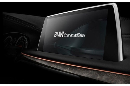 7 Series Sedan touch screen