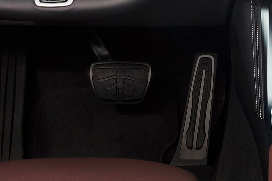 4 Series Convertible Richbrook Competition Foot Pedal Set