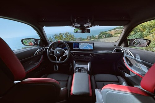 Dashboard View of 4 Series Coupe