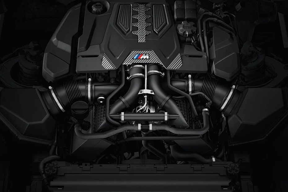 M5 Sedan Engine