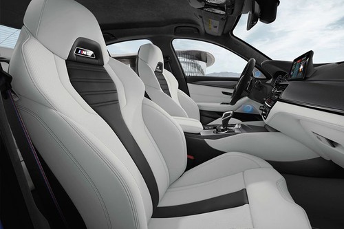 M5 Sedan Front Seats