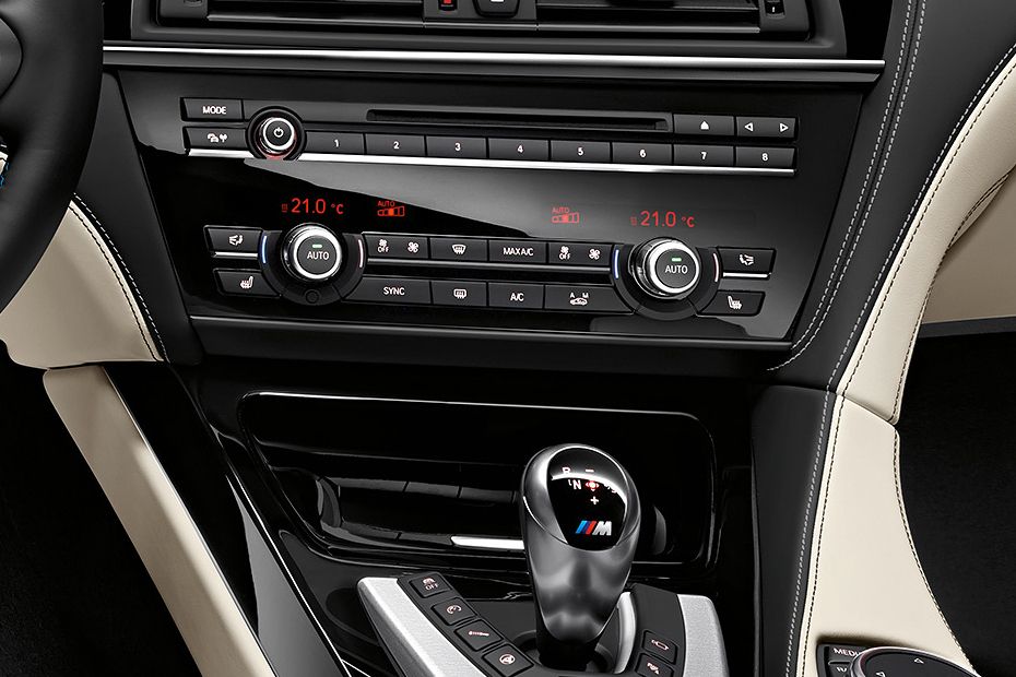 Front AC Controls of BMW M6 Gran Coupe