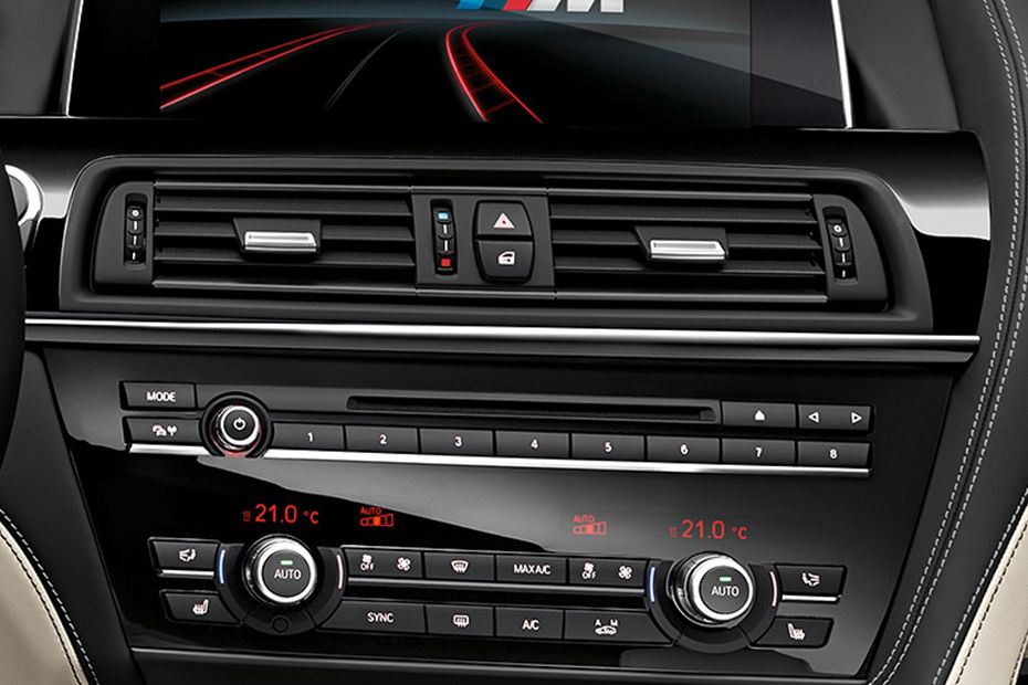 Stereo View of M6 Gran Coupe