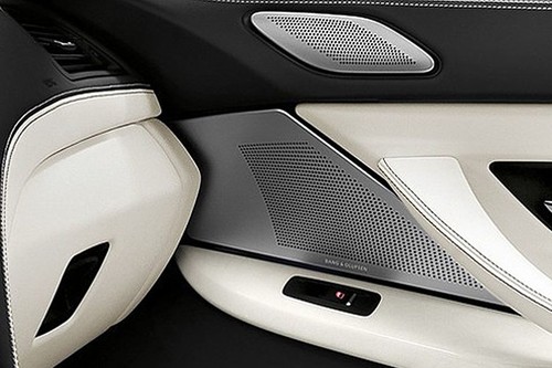 Speakers View of BMW M6 Convertible