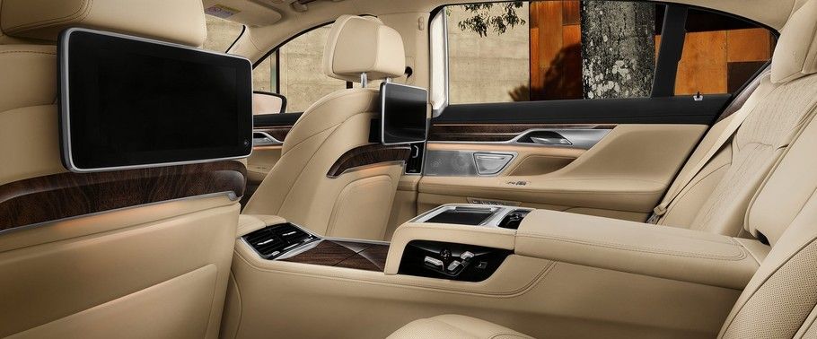 Rear Seat Entertainment of BMW 7 series (2016-2017)