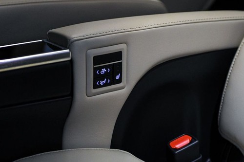 Toyota Granvia Drivers Side In Side Door Controls