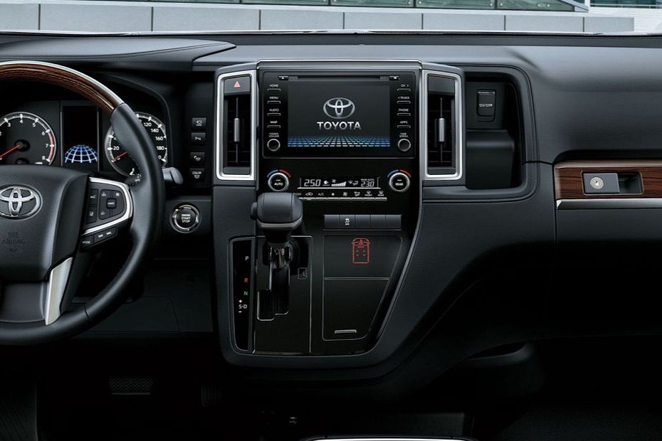 Front AC Controls of Toyota Granvia