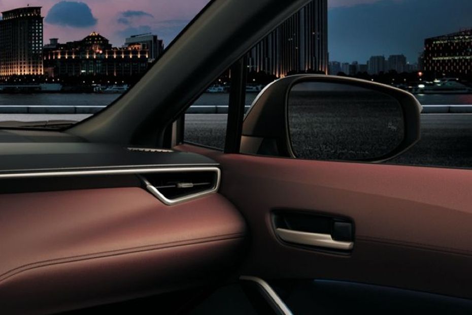 door handle interior of Toyota Corolla HEV (2022-2023)