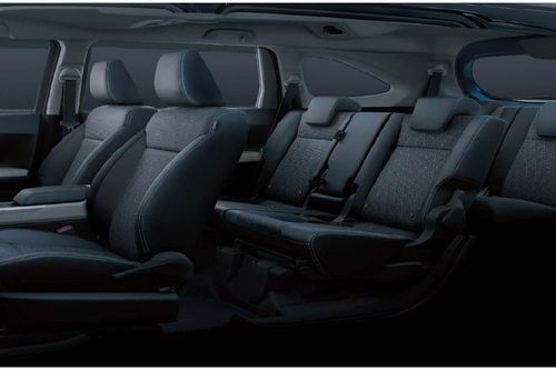 Toyota Veloz Rd Row Seat
