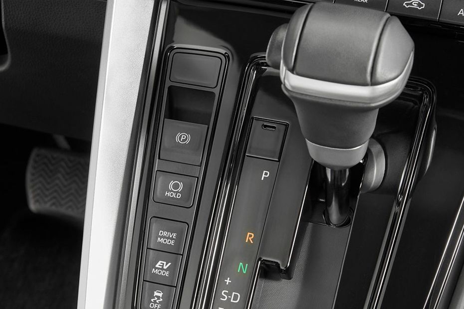 Toyota Innova Hycross Gear Shifter