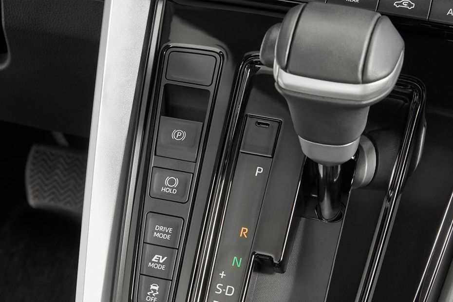 Toyota Innova Hycross Gear Shifter