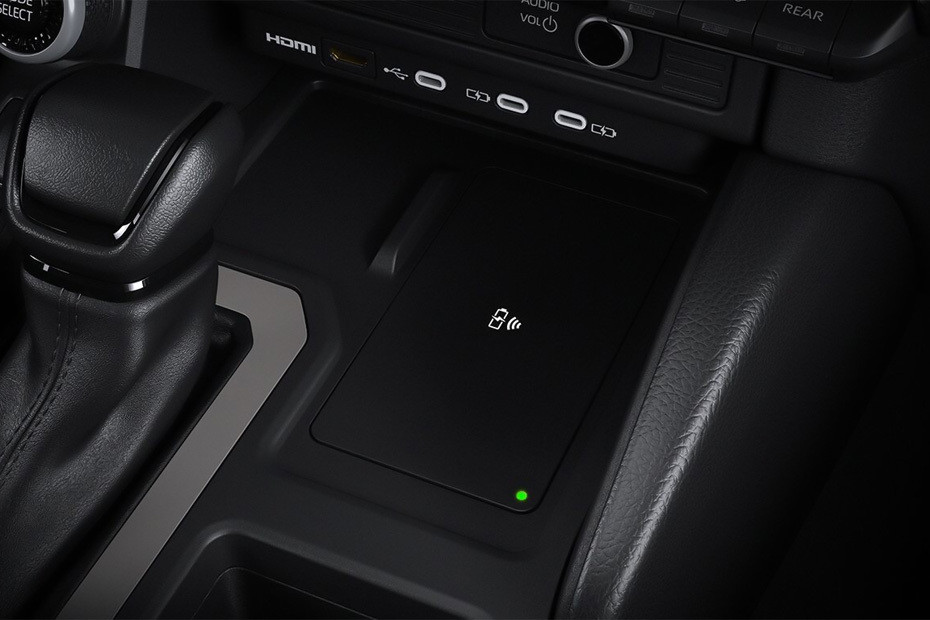 Power Accessories Outlet View of Toyota Land Cruiser Prado