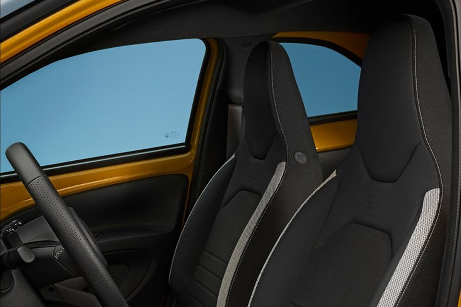 Aygo X Front Seat Headrest