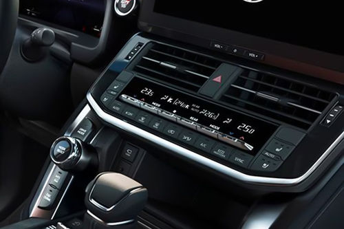 Front AC Controls of Toyota Land Cruiser Hybrid