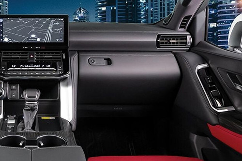 Toyota Land Cruiser Hybrid Glove Box