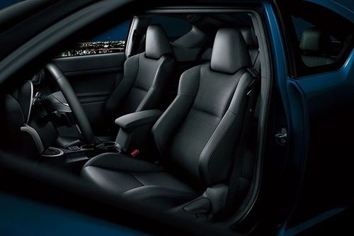 Zelas Front Seats