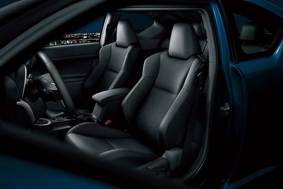 Zelas Front Seats