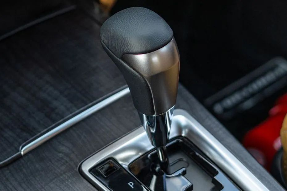 Toyota Fortuner Gear Shifter