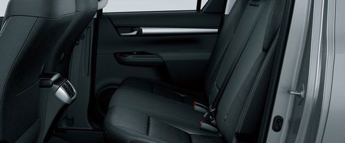 Toyota Hilux-2011 Rear Seats