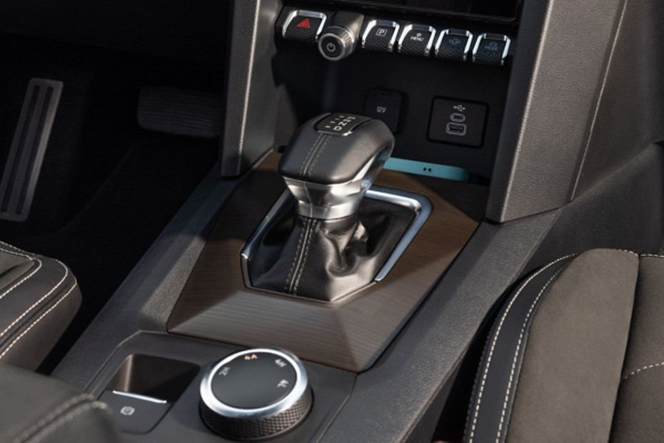 Volkswagen Amarok Gear Shifter