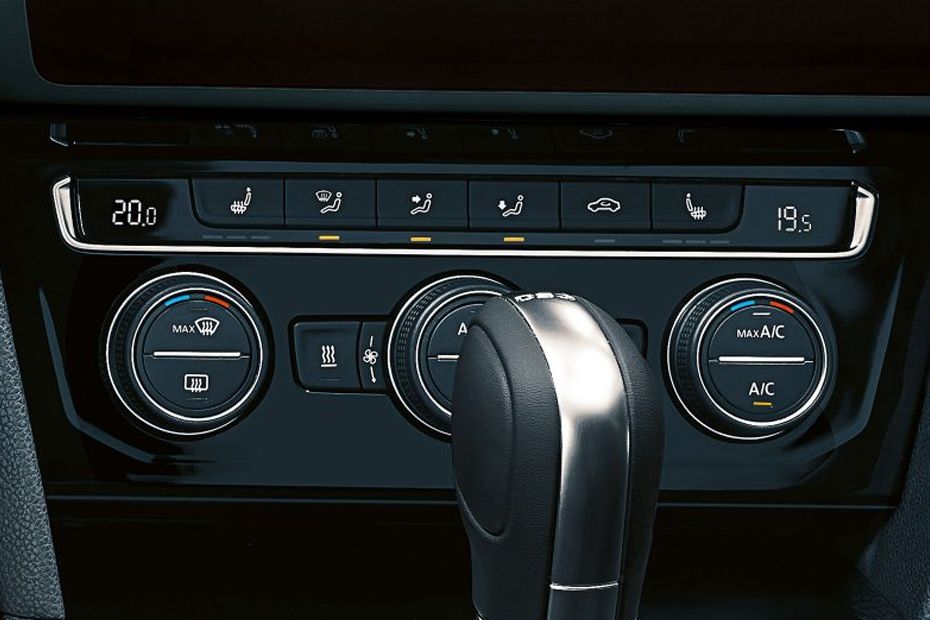 Passat (2022-2023) Front Center Divider