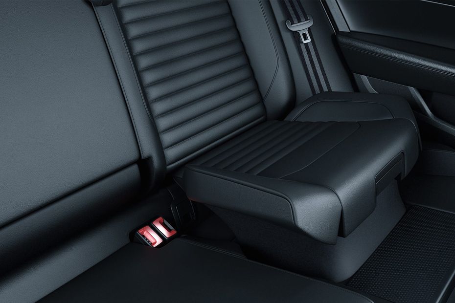 Passat (2022-2023) Front Seats