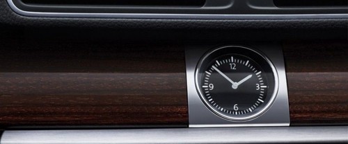 clock in Volkswagen Passat (2012-2021)