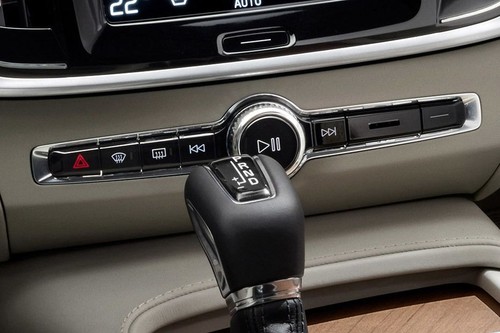 Stereo View of S90 (2017-2022)