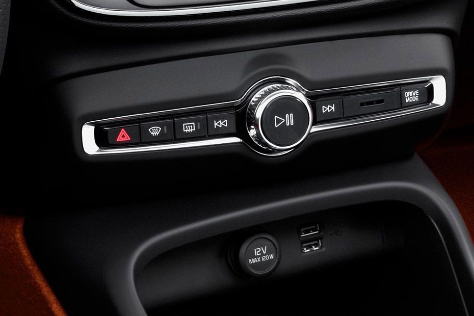 Stereo View of XC40 (2018-2022)