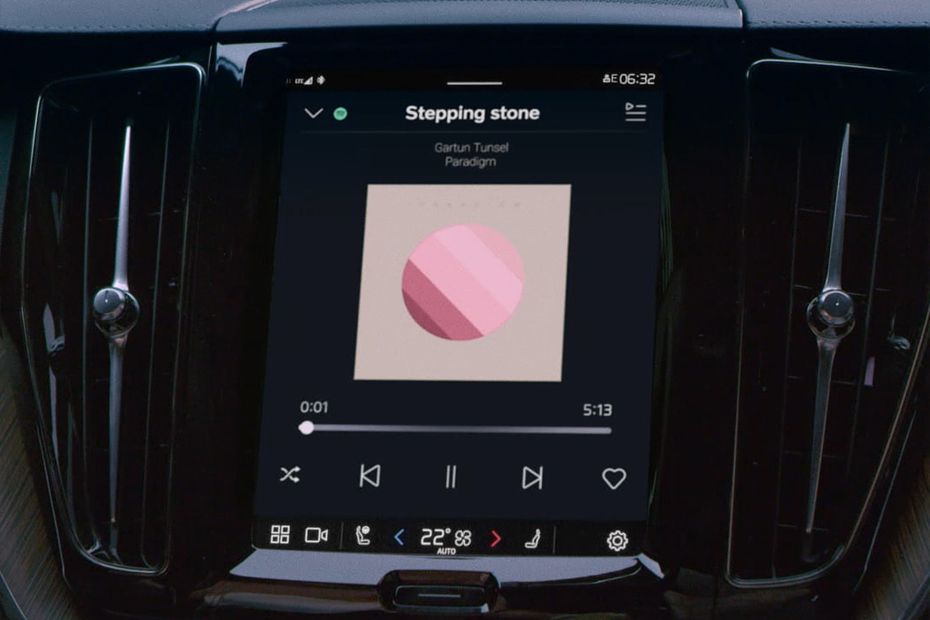 Stereo View of XC90 (2022-2024)