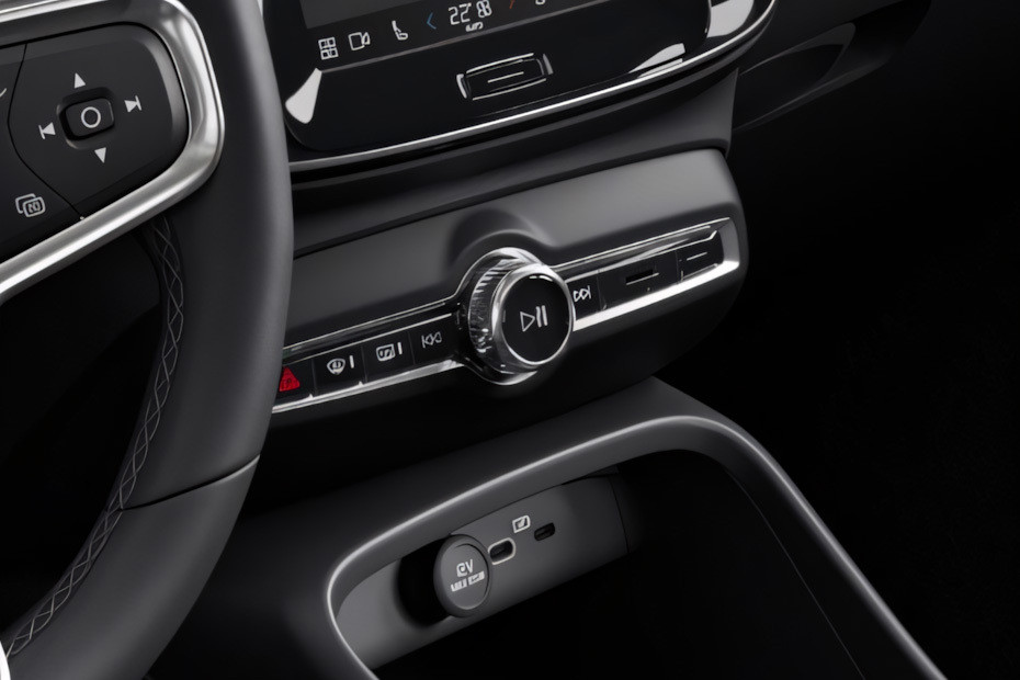 Front AC Controls of Volvo XC40