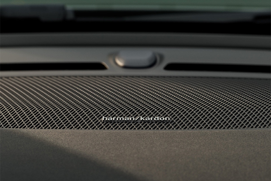 Speakers View of Volvo XC40