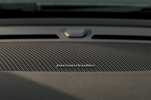 Speakers View of Volvo XC40