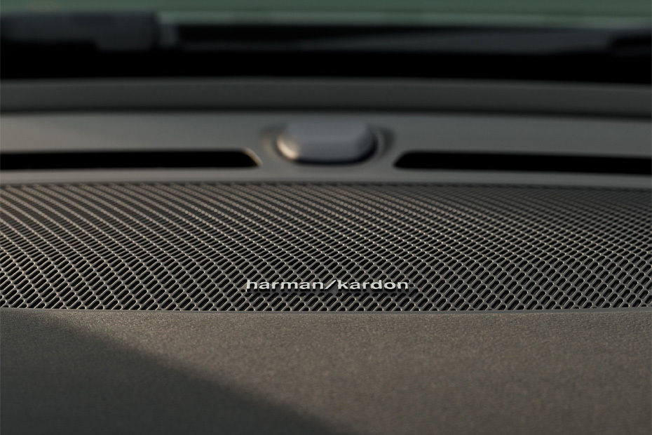 Speakers View of Volvo XC40