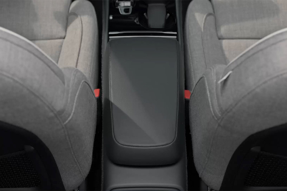 XC40 Recharge Armrest Rear