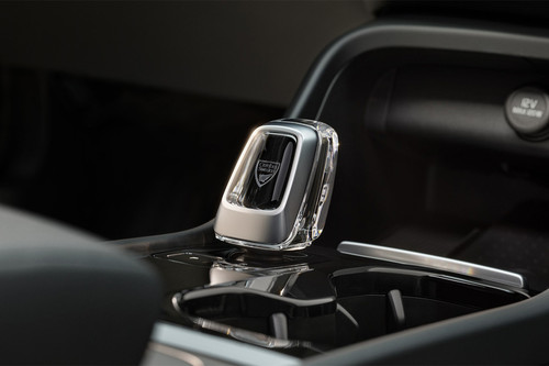 Volvo XC40 Recharge Gear Shifter