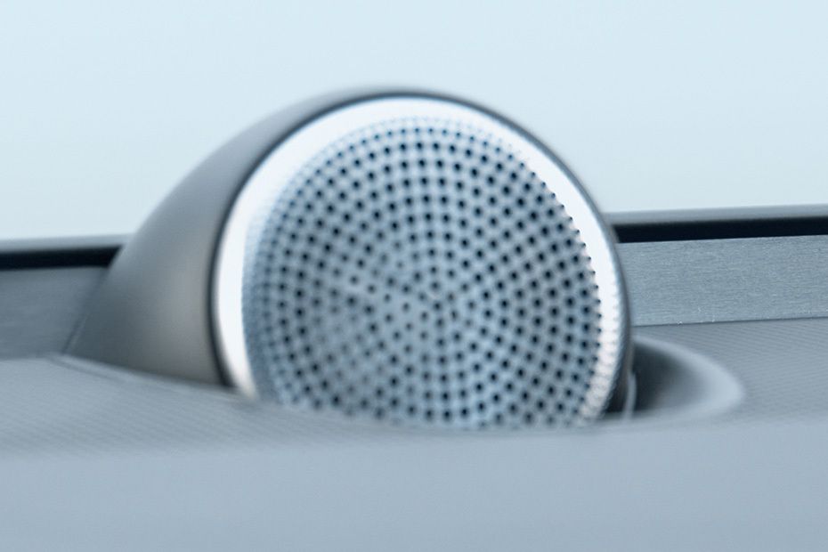 Speakers View of Volvo S60
