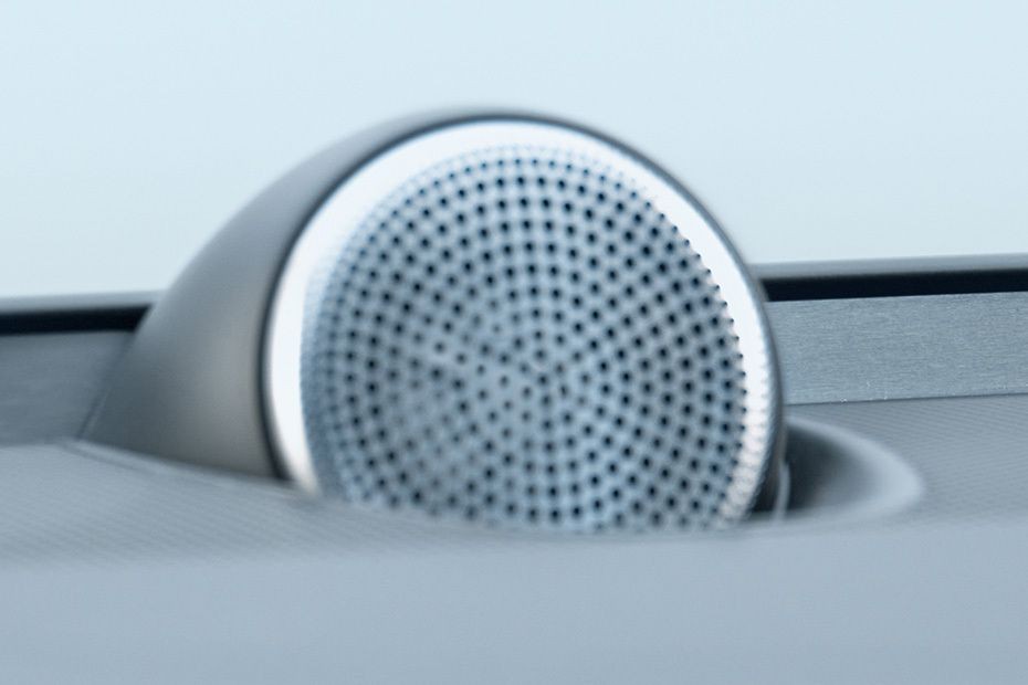 Speakers View of Volvo S60