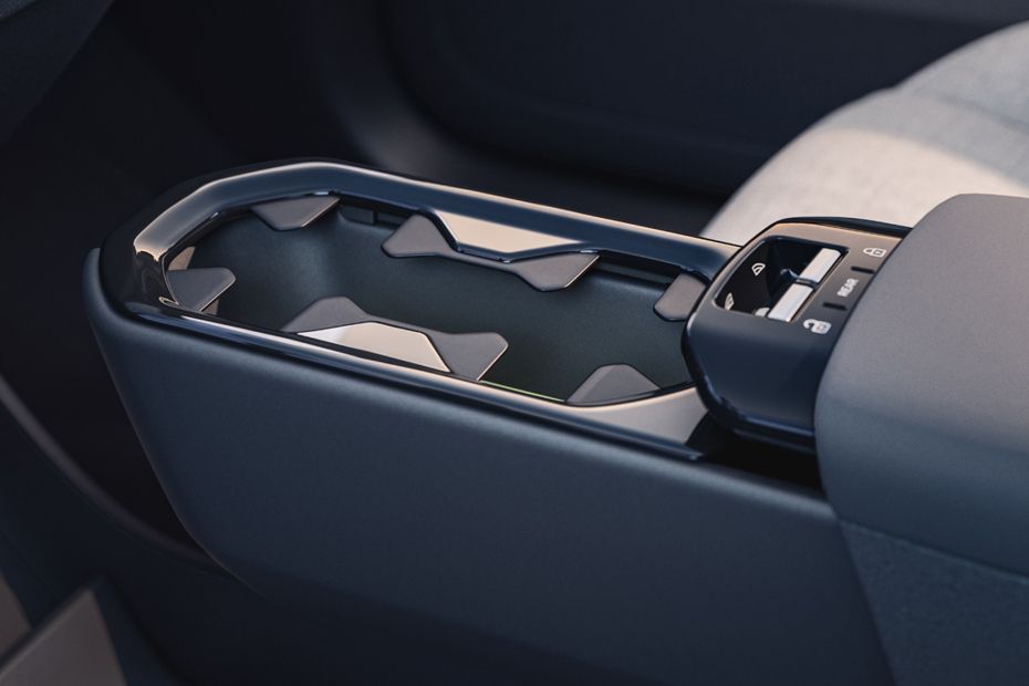 EX30 Cup Holders