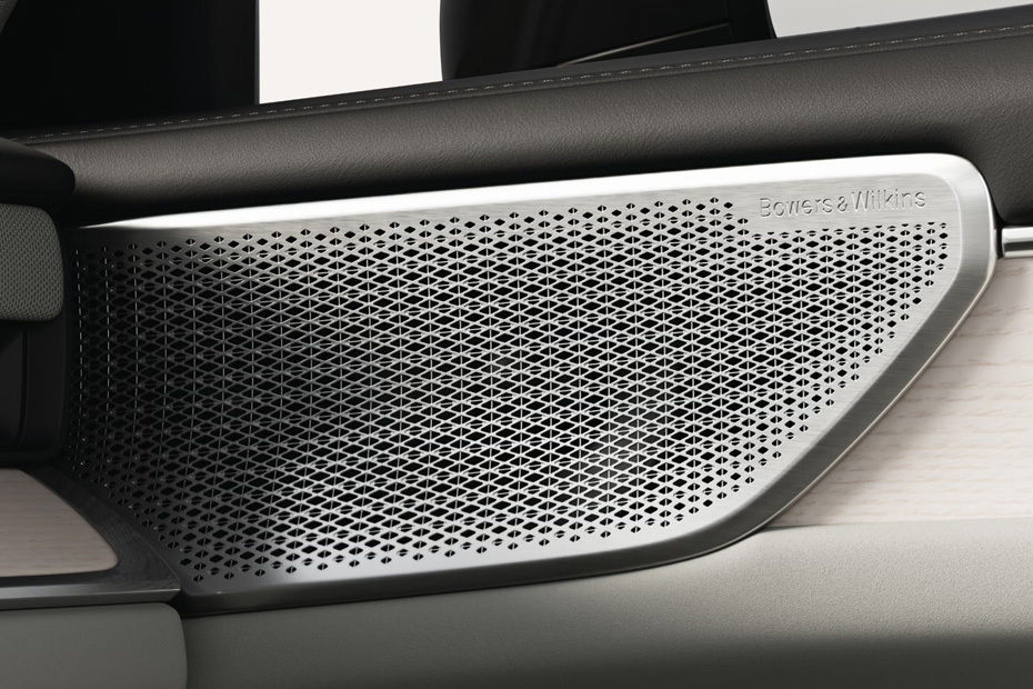Speakers View of Volvo ES90