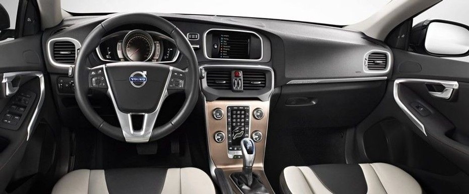 Dashboard View of V40 Cross Country