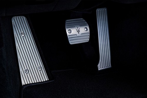 MC20 Richbrook Competition Foot Pedal Set