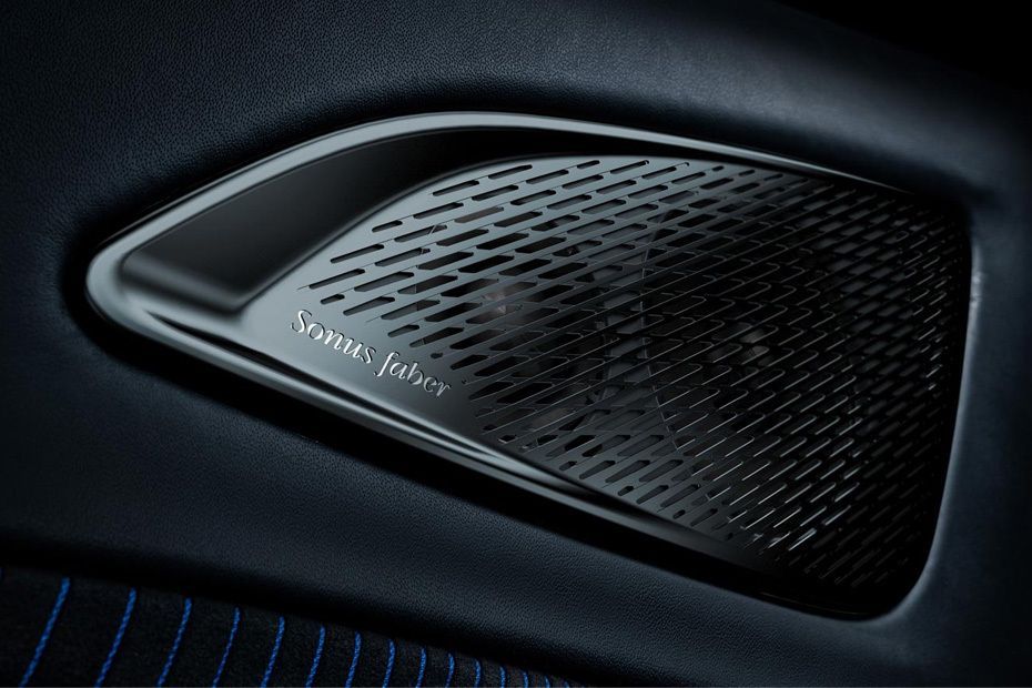 Speakers View of Maserati MC20 Cielo