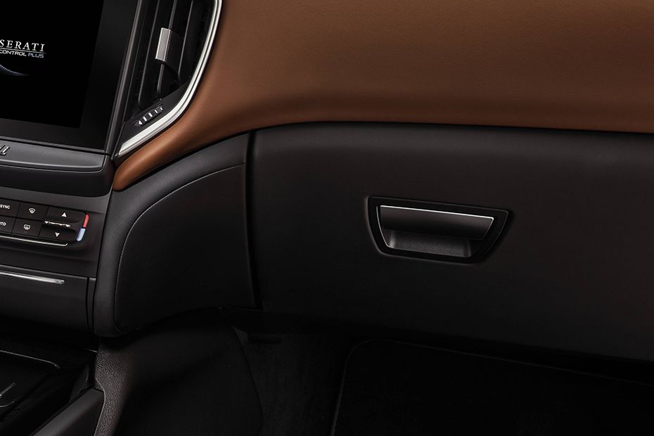 Maserati Ghibli (2014-2022) Glove Box