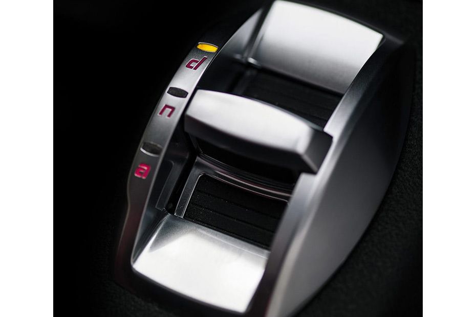 Alfa Romeo 4C Gear Shifter