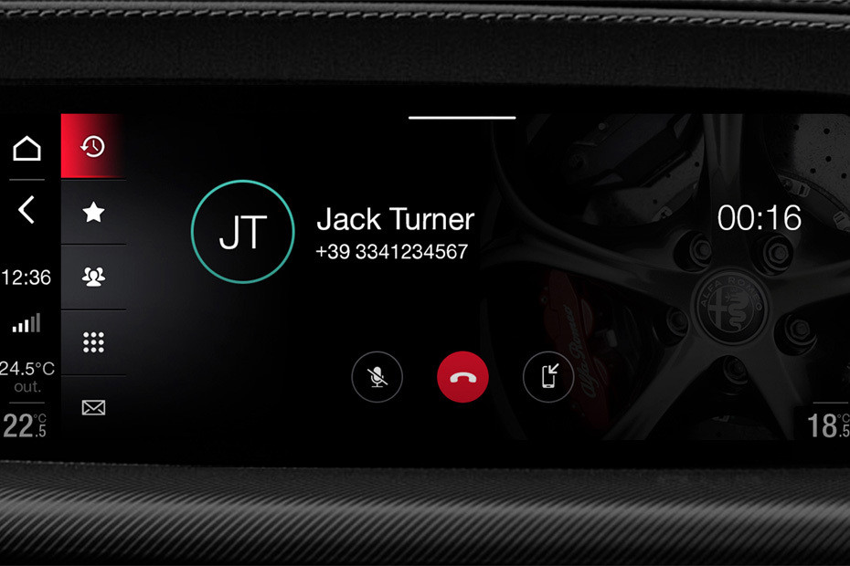 Stelvio touch screen