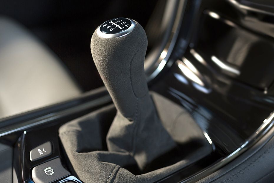 Cadillac ATS-V COUPE Gear Shifter