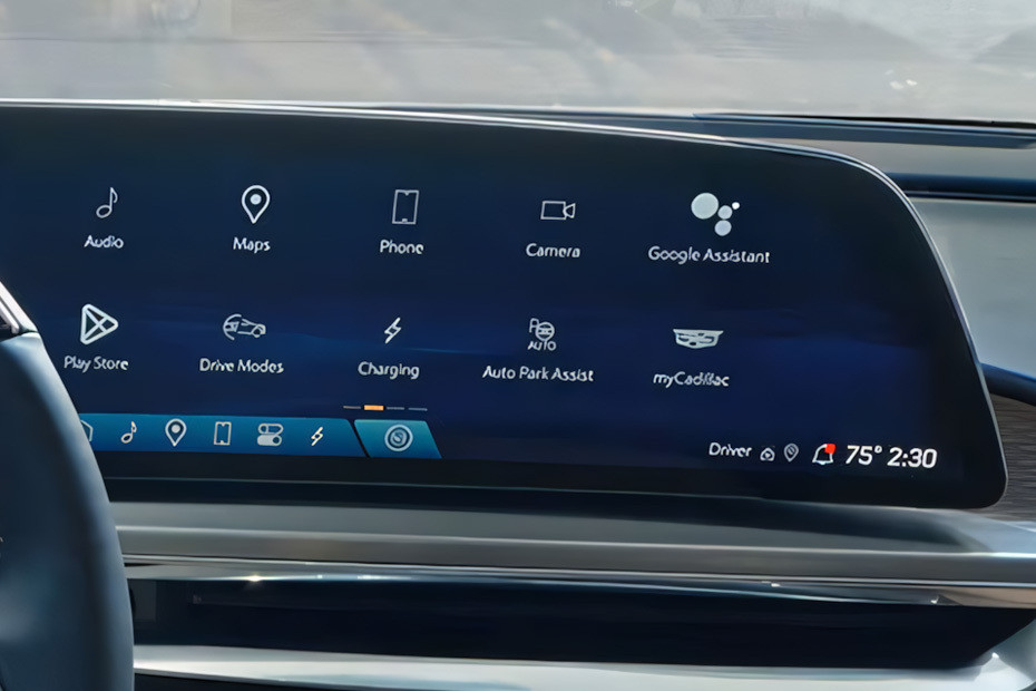 Stereo View of LYRIQ